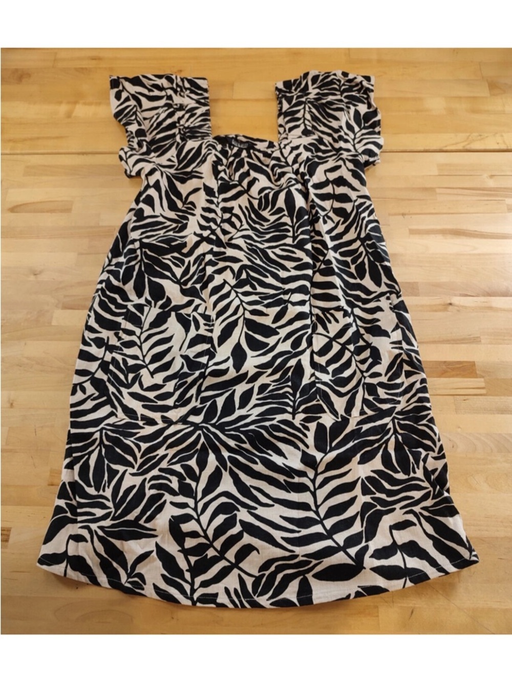Nicole Miller Ladies' Linen Blend A-Line Dress bold black/white abstract print. - Picture 2 of 5